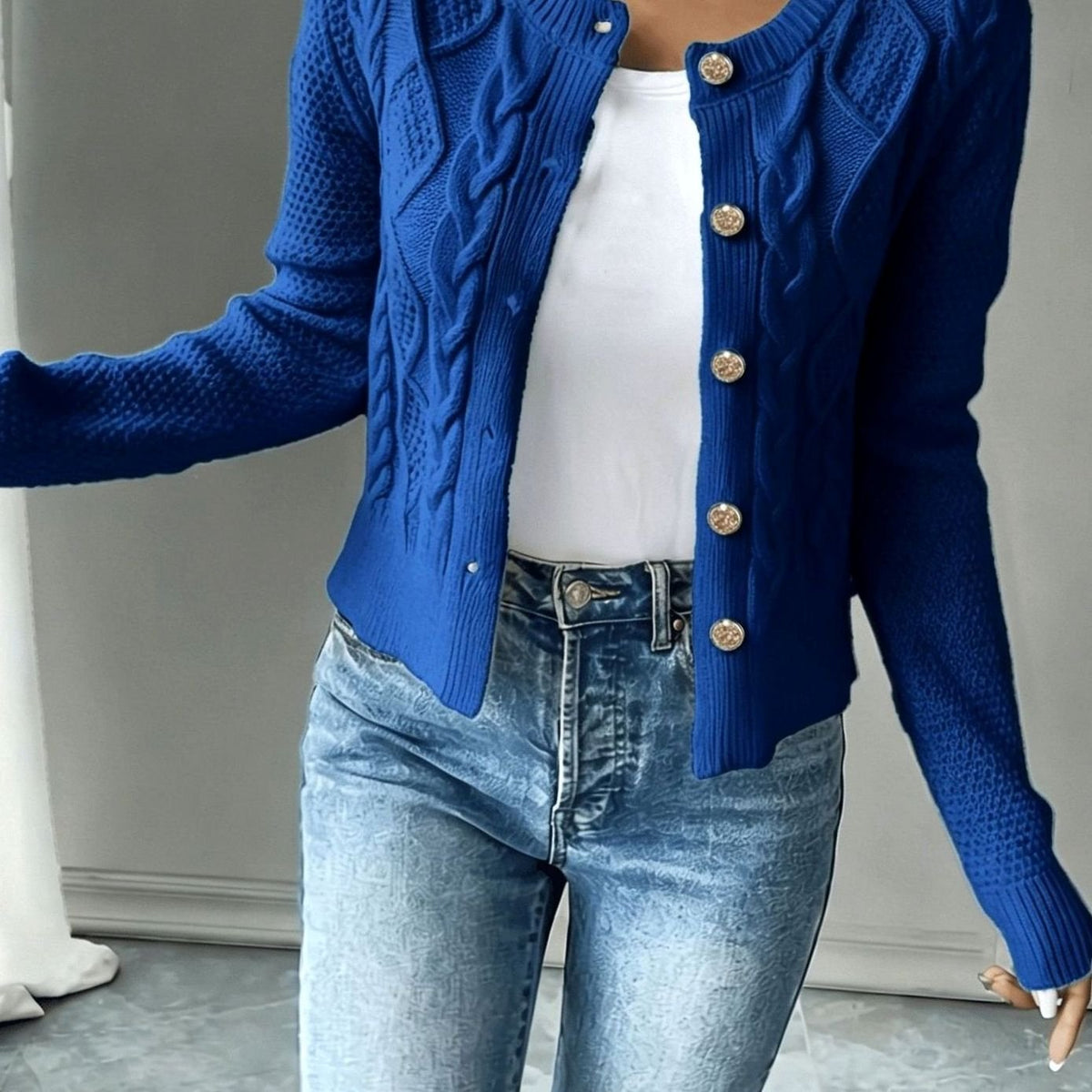 Grace | Women's Cable-Knit Button-Front Cropped Cardigan