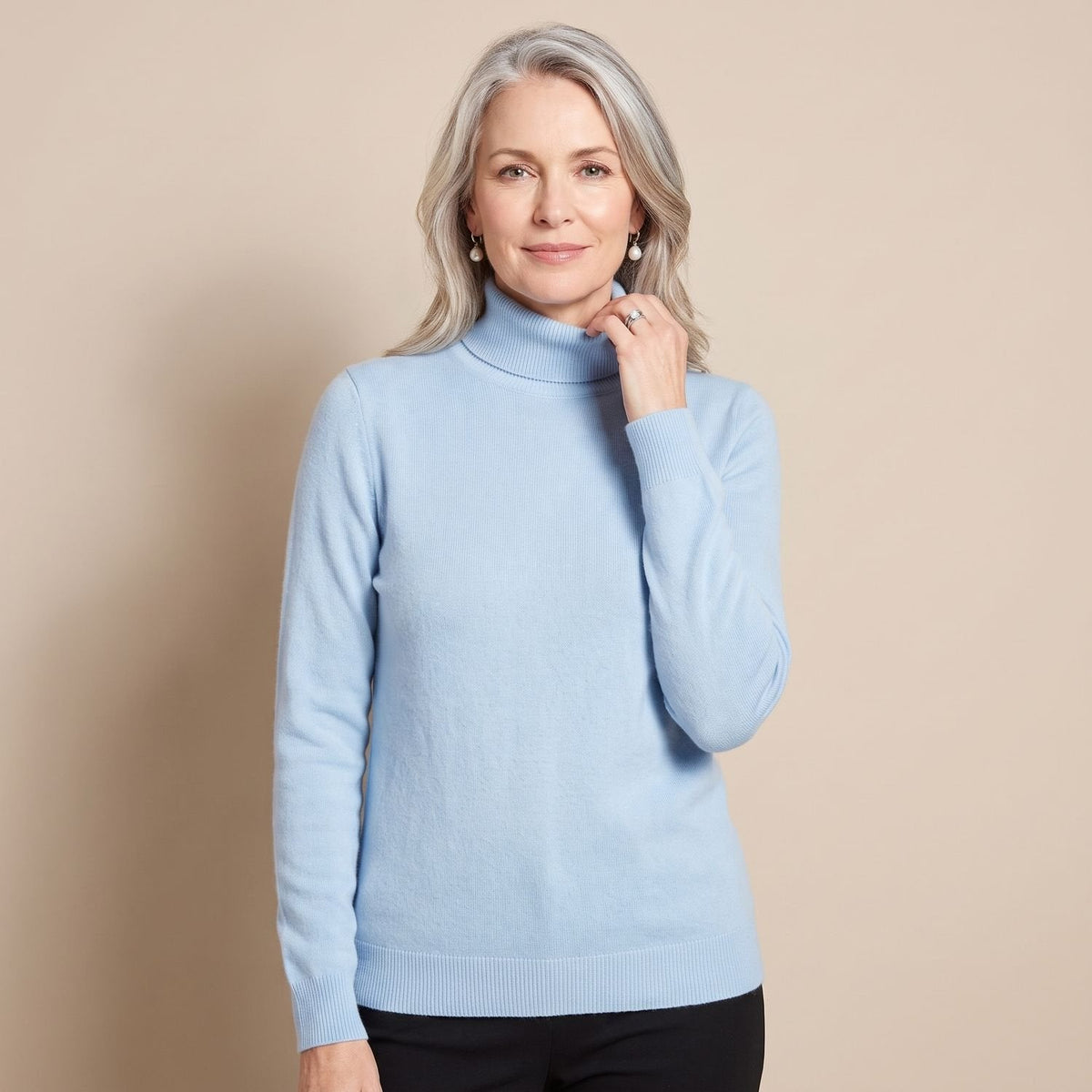 Eleanor | Women's Slim-Fit Cashmere Turtleneck Sweater